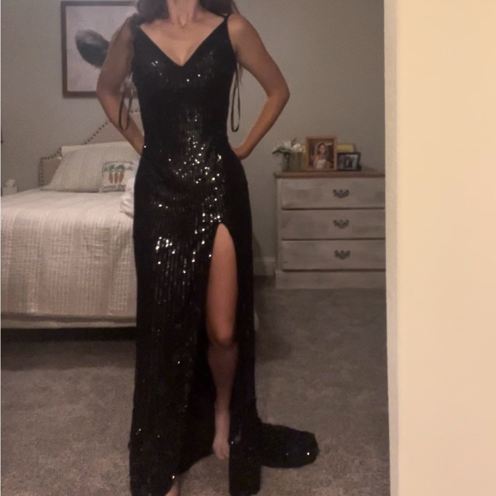 Black Maxi dress, never worn out other then fittings